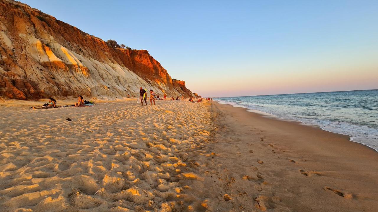 אלבופיירה Sandy Beach Apartment מראה חיצוני תמונה